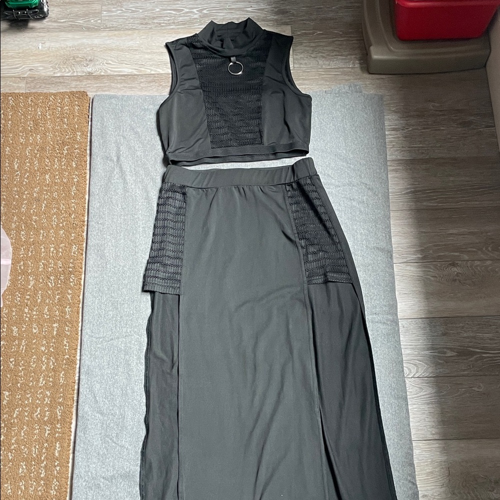 Cut Out Set